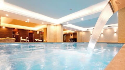 Indoor pool, outdoor pool