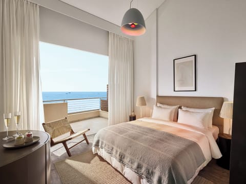 Duplex Family Suites Seafront | Premium bedding, in-room safe, desk, soundproofing