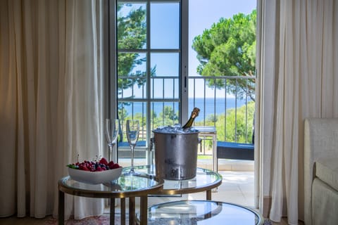Premium Suite, Sea View | Beach/ocean view