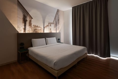 Superior Twin Room, Terrace | Minibar, in-room safe, desk, free WiFi