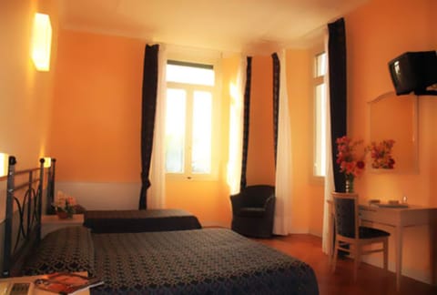 In-room safe, individually furnished, desk, laptop workspace