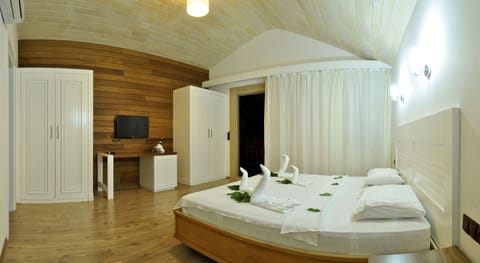 Family Delux Bungalow | 1 bedroom, minibar, desk, soundproofing