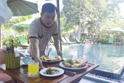 Breakfast area