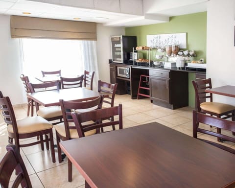 Free continental breakfast