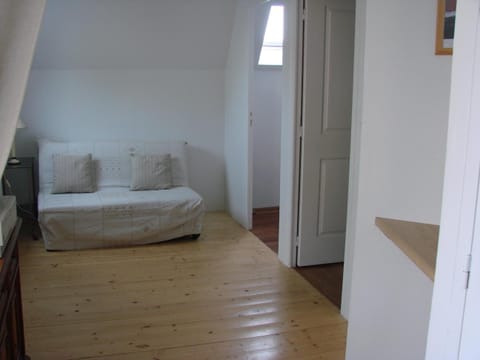 Premium bedding, Select Comfort beds, desk, laptop workspace