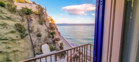 Economy Double or Twin Room | Desk, cribs/infant beds, free WiFi