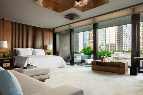 Deluxe Studio, Terrace | Premium bedding, minibar, in-room safe, desk