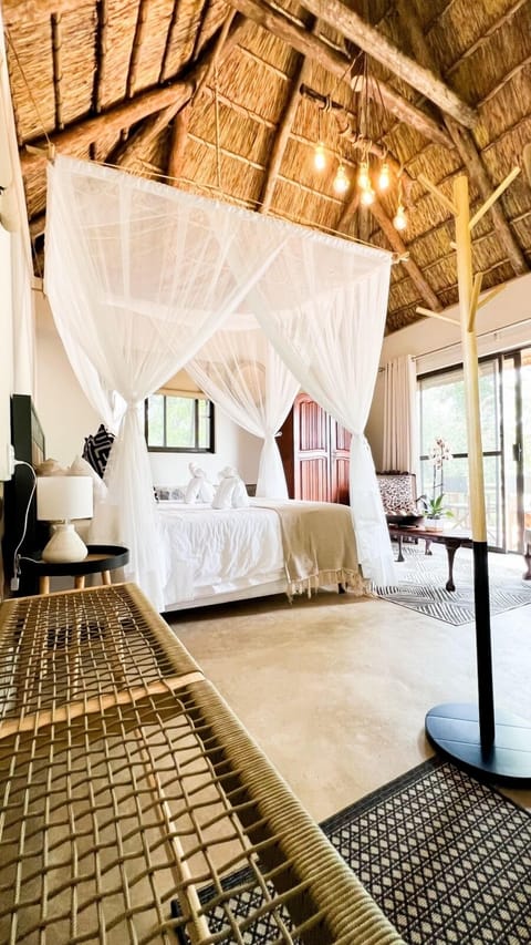 Romantic Double Room, 1 Queen Bed, Non Smoking, River View | Premium bedding, minibar, blackout drapes, individually decorated