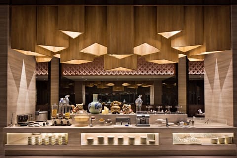 Daily buffet breakfast for a fee