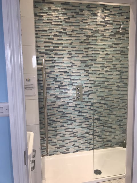 Suite, Ensuite | Bathroom