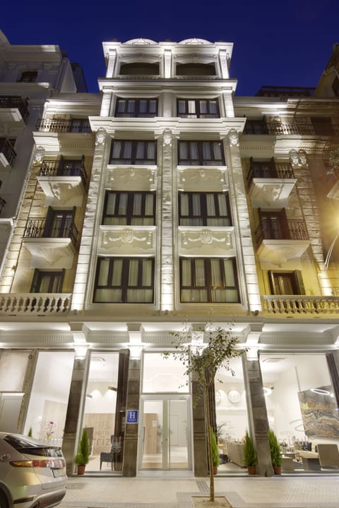 Front of property - evening/night
