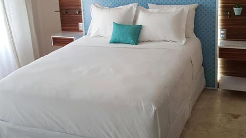 Standard Double Room, 1 Double Bed, Courtyard View | Premium bedding, in-room safe, iron/ironing board, free WiFi