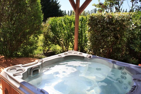 Couples treatment rooms, sauna, hot tub, steam room, Turkish bath