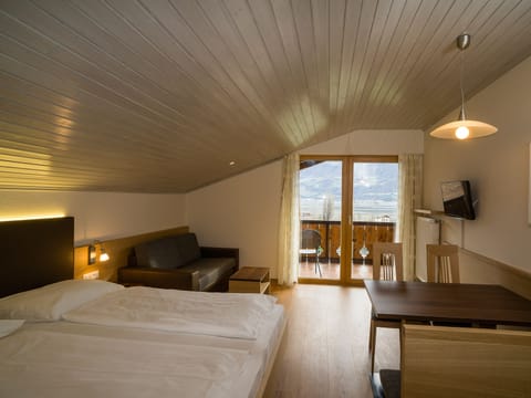 Comfort Double Room, Valley View | In-room safe, desk, free WiFi, bed sheets