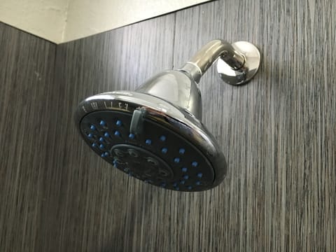 Standard Room, 1 Queen Bed | Bathroom | Shower, free toiletries, hair dryer, towels