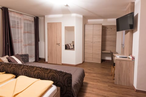 Apartment, 1 Bedroom, Kitchen | Premium bedding, in-room safe, individually decorated, desk