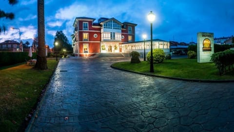 Front of property - evening/night