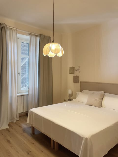 Suite, 1 Bedroom | Free minibar, free WiFi, bed sheets