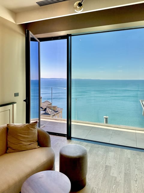 In-room safe, desk, soundproofing, WiFi (free)