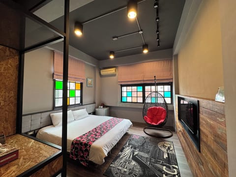 Desk, rollaway beds, free WiFi, bed sheets