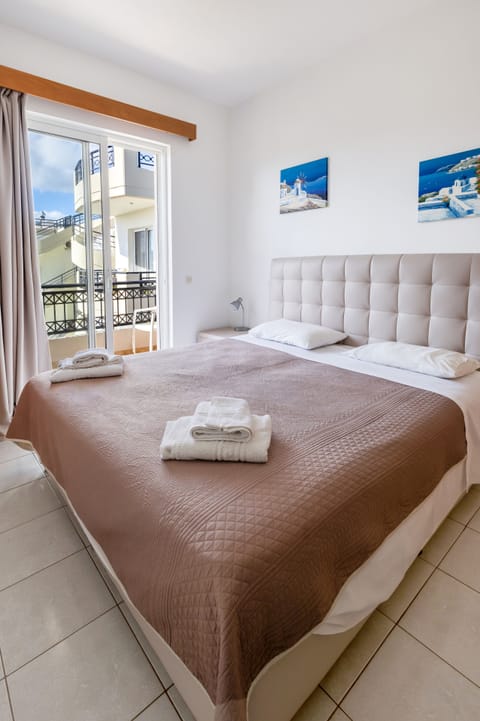In-room safe, blackout drapes, soundproofing, iron/ironing board