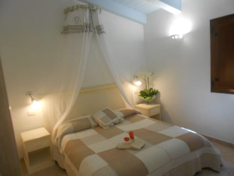 Suite, Terrace | Minibar, in-room safe, desk, soundproofing