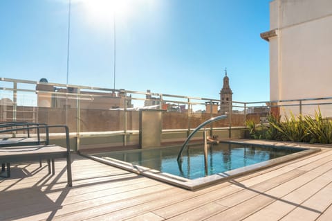 Rooftop pool