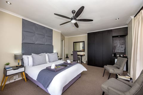 Deluxe Room, 1 Double Bed, Non Smoking, Mountain View | Premium bedding, pillowtop beds, free WiFi, bed sheets