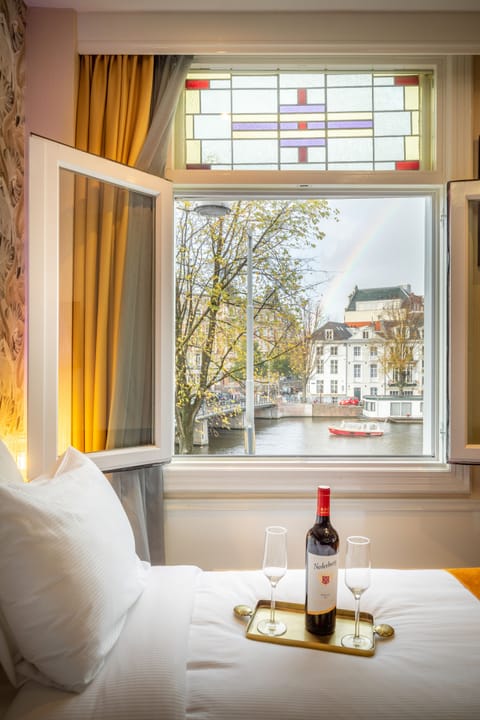 Deluxe Double or Twin Room, Canal View | View from room
