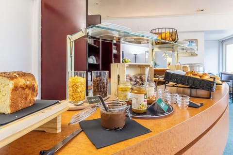 Daily buffet breakfast (EUR 14 per person)