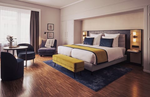 Junior Suite | In-room safe, blackout drapes, iron/ironing board