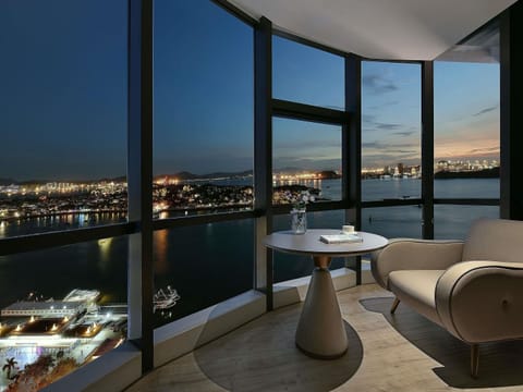 Privilege, Suite, 1 King Bed | Minibar, desk, blackout drapes, free WiFi