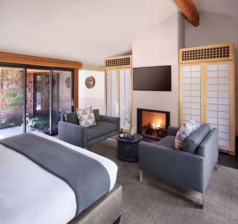 Premium bedding, pillowtop beds, in-room safe, blackout drapes