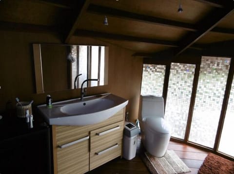 Deluxe Double with Garden View (A-1) | Bathroom | Shower, free toiletries, hair dryer, towels