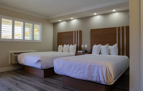 Premium Room, 2 Double Beds, Non Smoking | Hypo-allergenic bedding, pillowtop beds, soundproofing