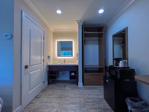 Premium Room, 2 Double Beds, Non Smoking | Hypo-allergenic bedding, pillowtop beds, soundproofing