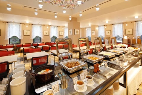Daily buffet breakfast for a fee