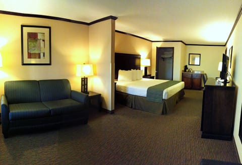 Deluxe Room, 1 King Bed with Sofa bed | Desk, iron/ironing board, free WiFi, bed sheets