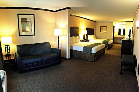 Standard Suite, Multiple Beds | Desk, iron/ironing board, free WiFi, bed sheets