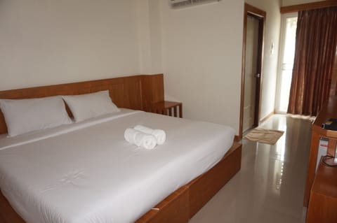 Superior Double Room | Desk, free WiFi