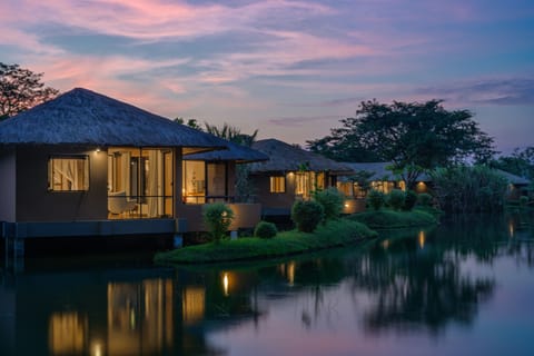 Deluxe Villa | Water view