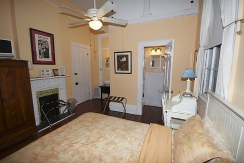 Standard Double Room, 1 Bedroom, Non Smoking | In-room safe, desk, free WiFi