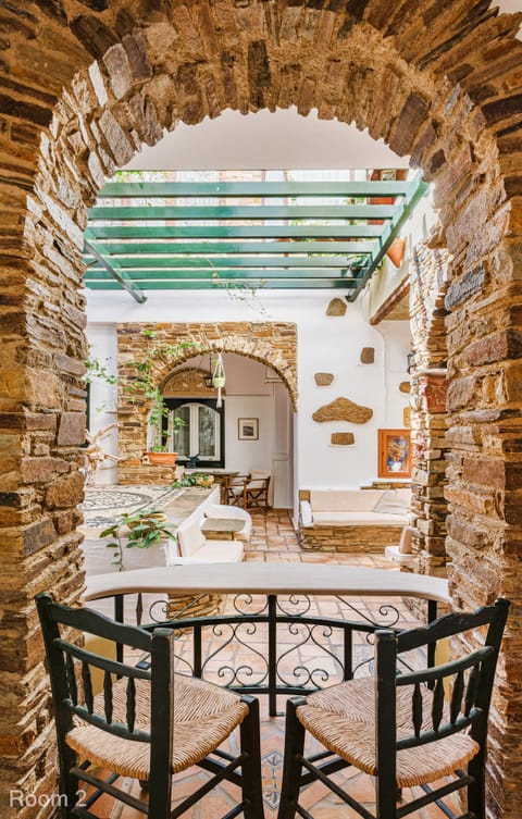 Standard Double Room | Courtyard view