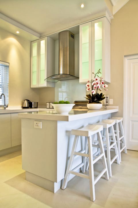 Luxury Suite, 2 Bedrooms, Kitchen, Garden Area | Private kitchen | Coffee/tea maker, electric kettle