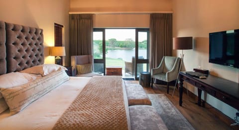 Luxury Suite, 6 Bedrooms | Hypo-allergenic bedding, in-room safe, individually furnished, desk