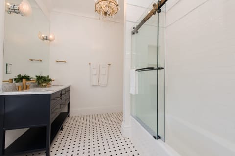 Simonds Suite | Bathroom | Shower, hair dryer, bathrobes, towels