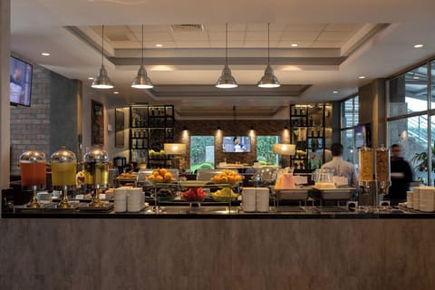 Daily buffet breakfast for a fee
