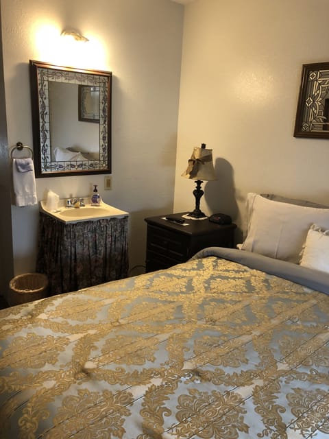 Room (Room #8, Queen Bed) | Individually decorated, individually furnished, iron/ironing board