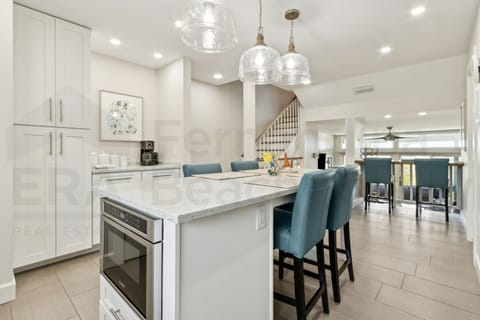 Townhome, 2 Bedrooms | Private kitchen | Full-size fridge, microwave, oven, stovetop