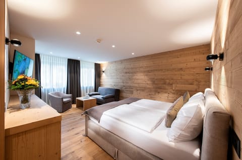 Deluxe Double Room | Individually decorated, travel crib, free WiFi, bed sheets